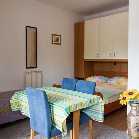 Apartmaji Tim Apartment Izola Exterior photo