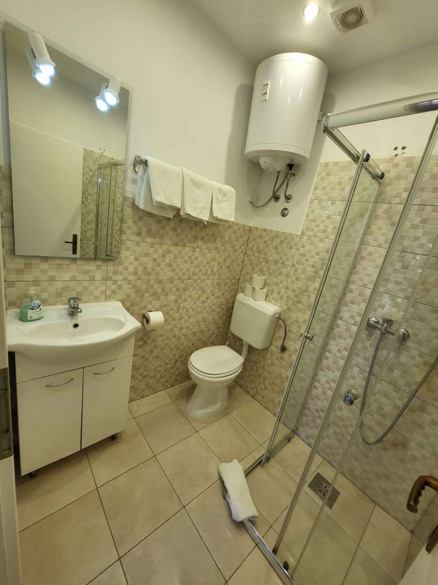 Apartmaji Tim Apartment *